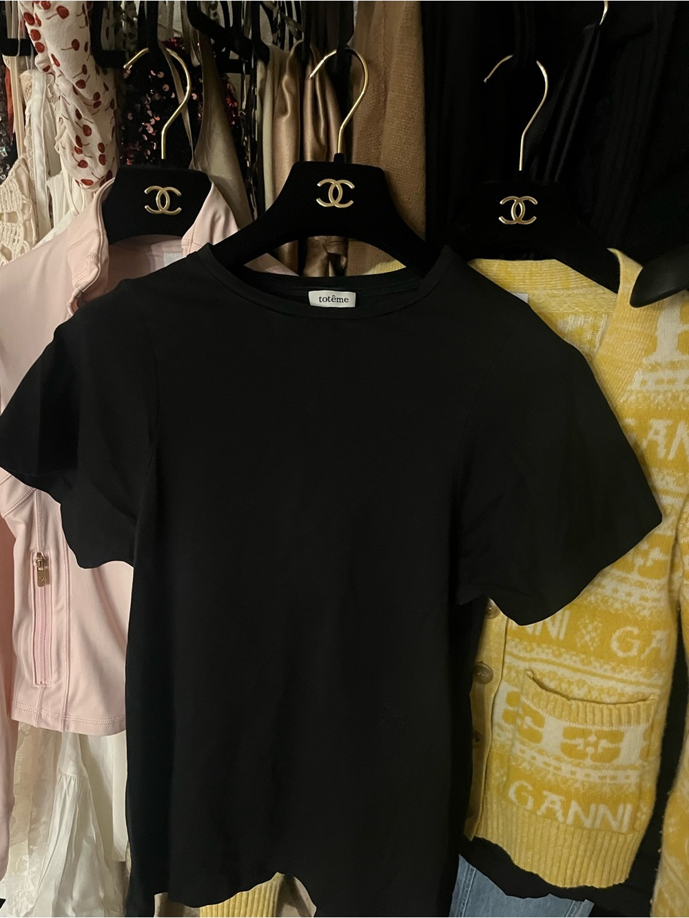 Toteme Classic Black Crewneck Tee size Small 🎩🎩🎩🎩